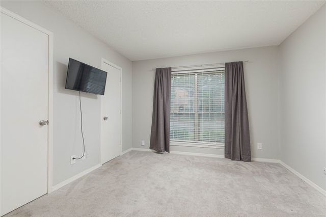 9142 Emberglow Lane, Dallas, TX 75243