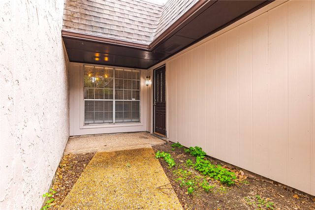 9142 Emberglow Lane, Dallas, TX 75243