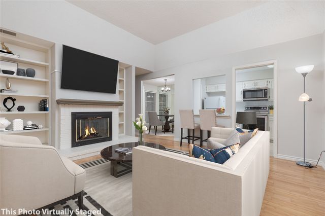 9142 Emberglow Lane, Dallas, TX 75243