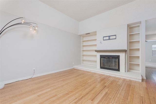 9142 Emberglow Lane, Dallas, TX 75243