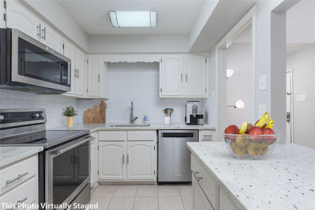 9142 Emberglow Lane, Dallas, TX 75243