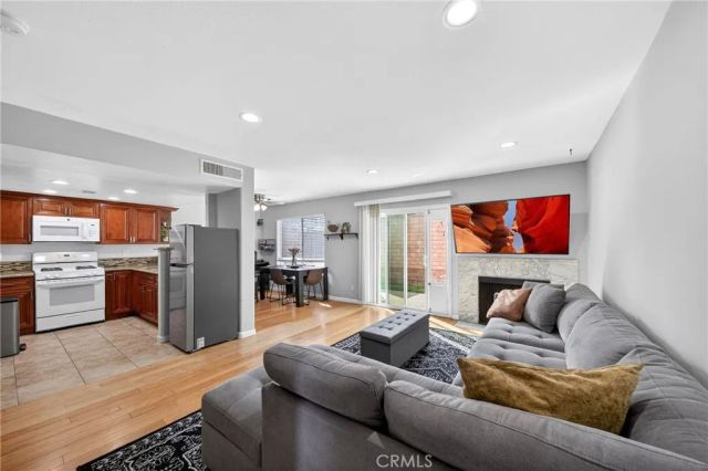 1215 N San Gabriel, Azusa, CA 91702