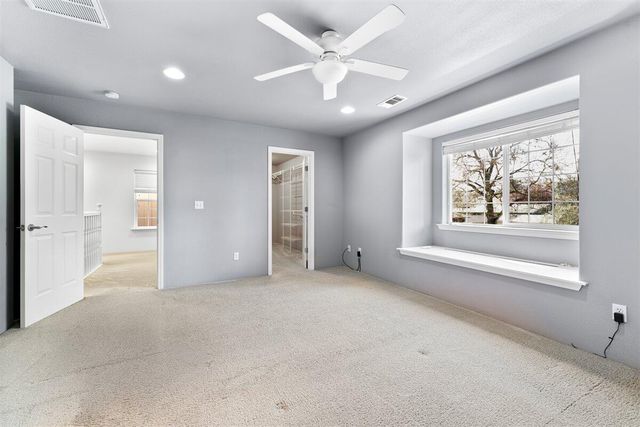 647 Shadow Way, Central Point, OR 97502