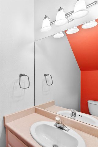 647 Shadow Way, Central Point, OR 97502