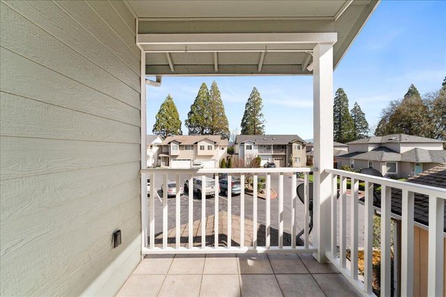 647 Shadow Way, Central Point, OR 97502