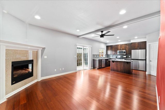 647 Shadow Way, Central Point, OR 97502