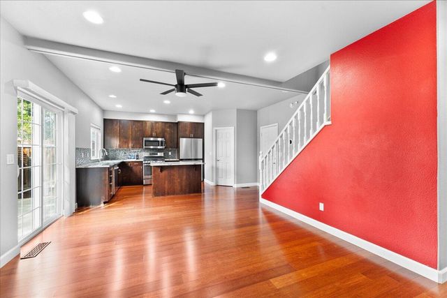 647 Shadow Way, Central Point, OR 97502