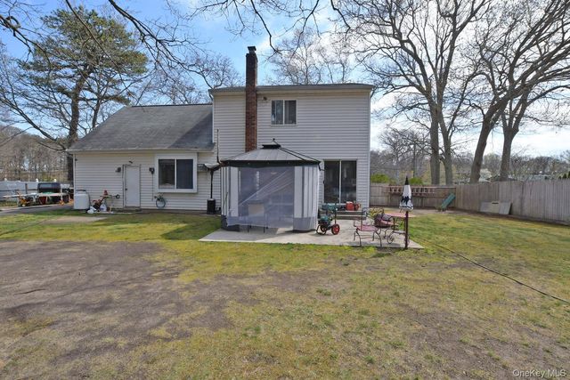 78 N Bicycle Path, Selden, NY 11784