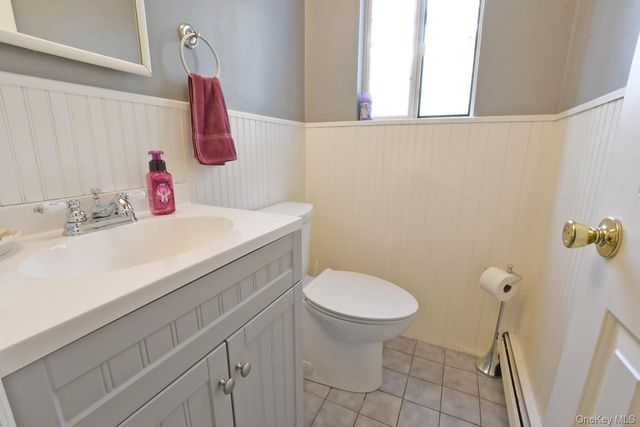 78 N Bicycle Path, Selden, NY 11784