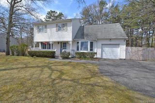 78 N Bicycle Path, Selden, NY 11784