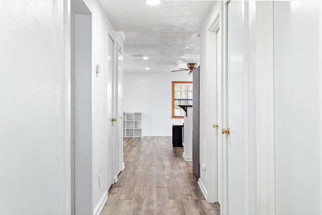 606 Avenue A, Winnie, TX 77665