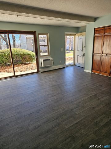 150 Sheraton Lane 150, Norwich, CT 06360