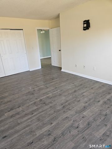 150 Sheraton Lane 150, Norwich, CT 06360