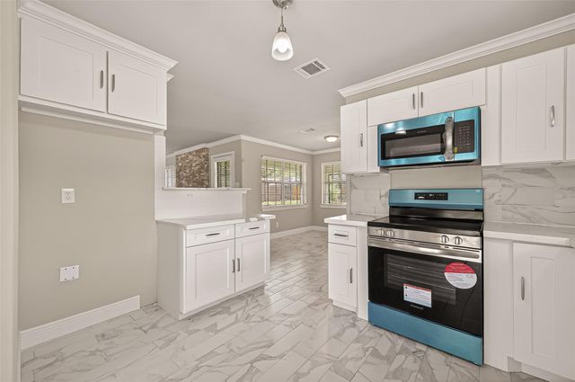 1102 Belaya Lane, Houston, TX 77090