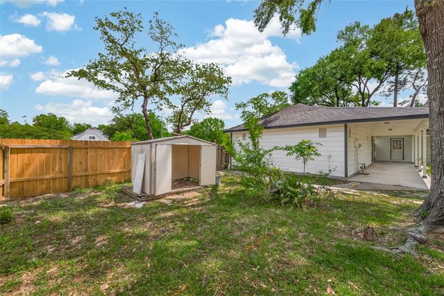 1102 Belaya Lane, Houston, TX 77090