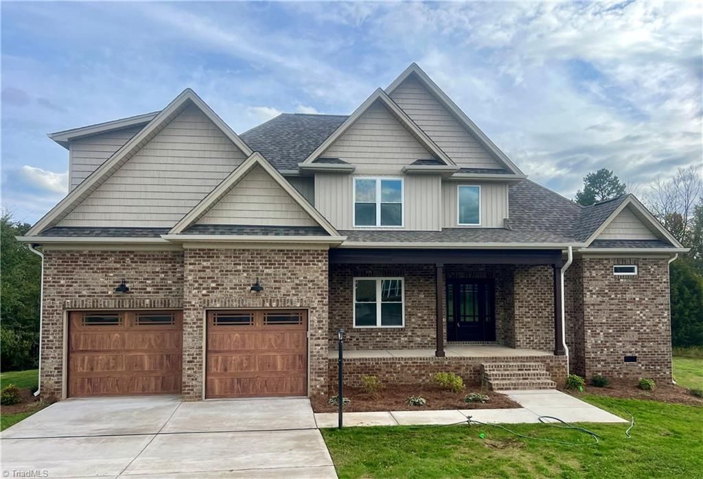 3799 Peony Way, Clemmons, NC 27012