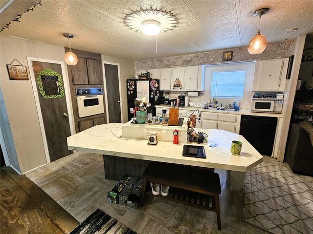 4211 LOWELL LANE, Zephyrhills, FL 33541