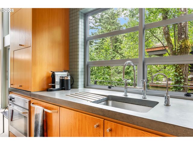 2608 Sw FAIRMOUNT Blvd, Portland, OR 97239