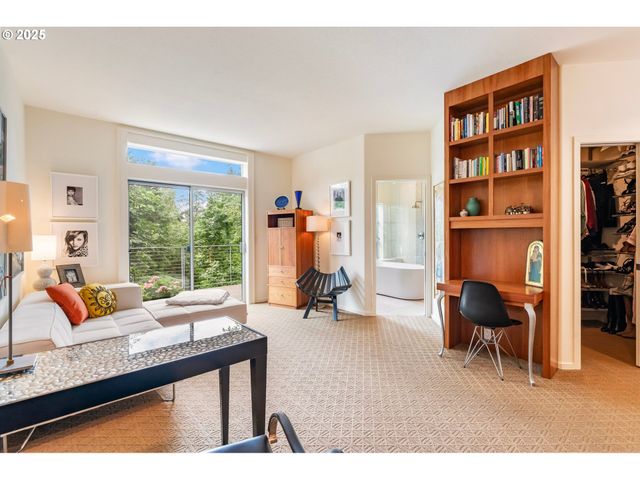 2608 Sw FAIRMOUNT Blvd, Portland, OR 97239