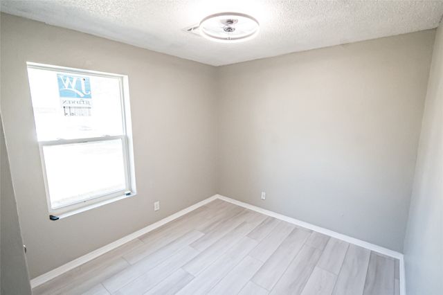 16420 E 3rd Street, Tulsa, OK 74108