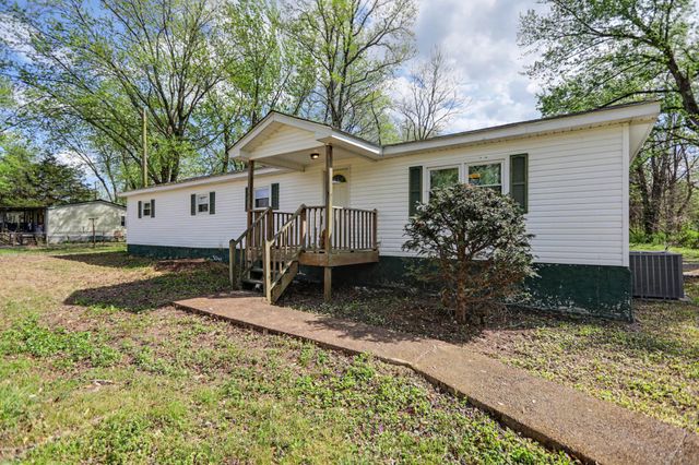8462 Village Green Dr, Cross Plains, TN 37049