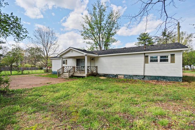 8462 Village Green Dr, Cross Plains, TN 37049