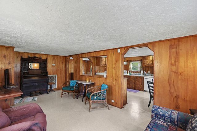 8462 Village Green Dr, Cross Plains, TN 37049