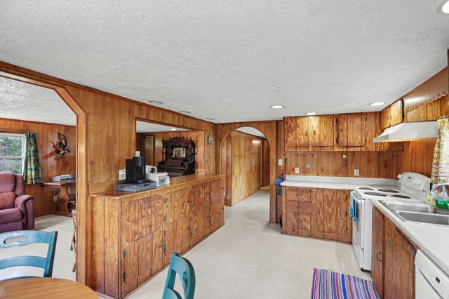 8462 Village Green Dr, Cross Plains, TN 37049