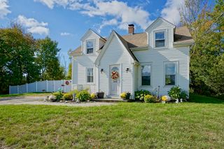 365 Shattuck Way, Newington, NH 03801