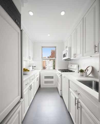 233 E 69th St Apt 17G, New York City, NY 10021