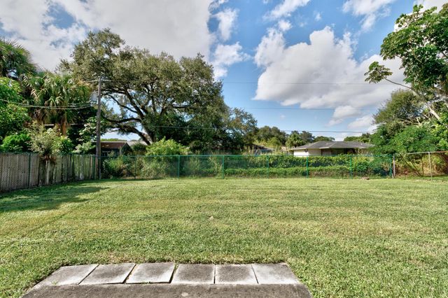 355 20th Avenue, Vero Beach, FL 32962