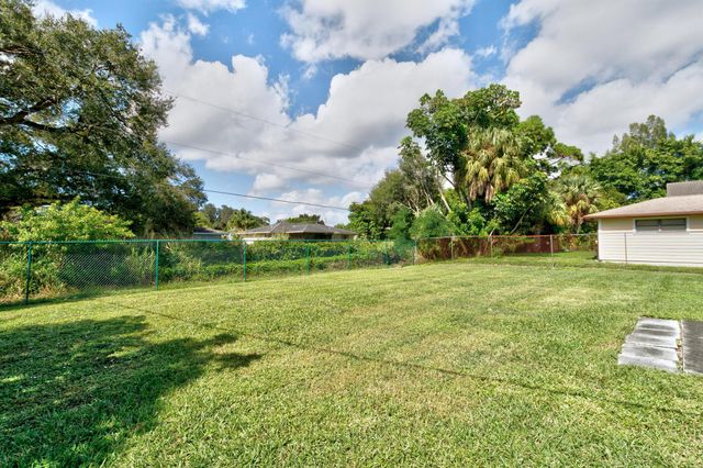 355 20th Avenue, Vero Beach, FL 32962