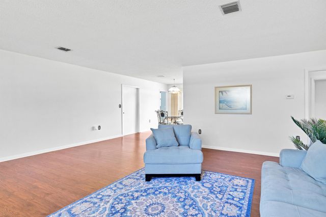 355 20th Avenue, Vero Beach, FL 32962