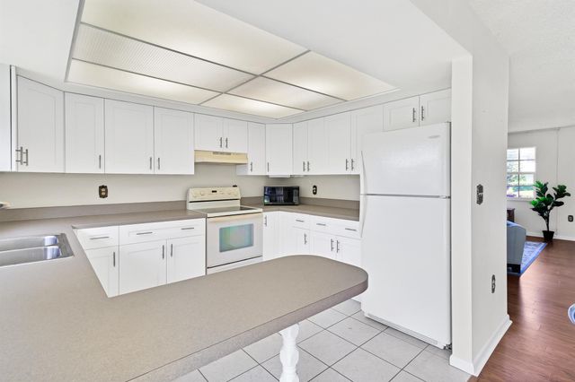 355 20th Avenue, Vero Beach, FL 32962