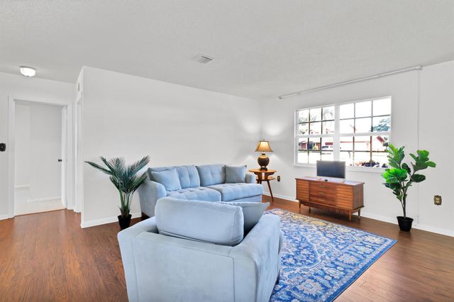 355 20th Avenue, Vero Beach, FL 32962