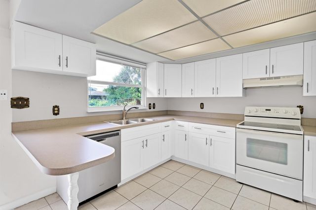 355 20th Avenue, Vero Beach, FL 32962