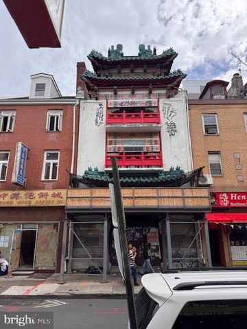 125 N 10TH ST, Philadelphia, PA 19107