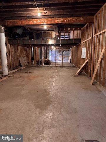 125 N 10TH ST, Philadelphia, PA 19107