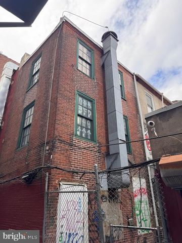 125 N 10TH ST, Philadelphia, PA 19107