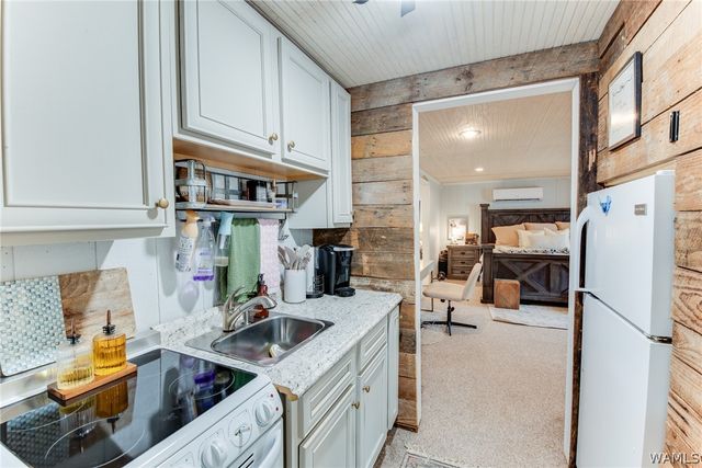 15338 Tierce Lake Rd, Northport, AL 35475