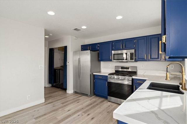 8141 Dartmoor Avenue, Las Vegas, NV 89129