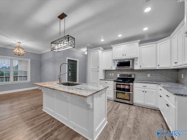 105 Azuba Court, Hazel Green, AL 35750