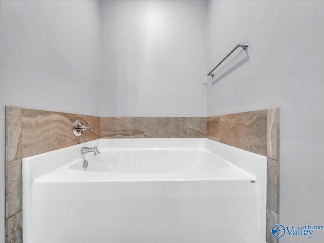 105 Azuba Court, Hazel Green, AL 35750