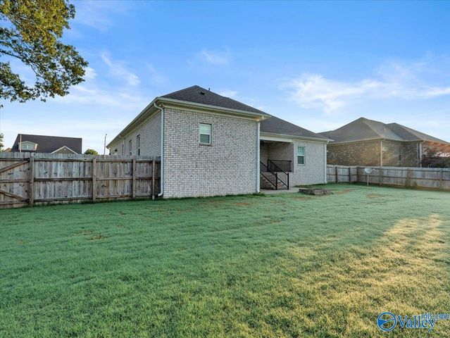 105 Azuba Court, Hazel Green, AL 35750