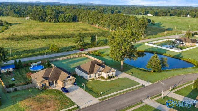105 Azuba Court, Hazel Green, AL 35750