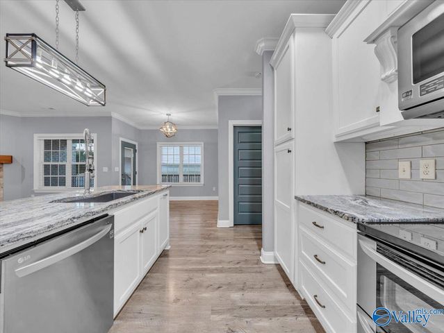 105 Azuba Court, Hazel Green, AL 35750