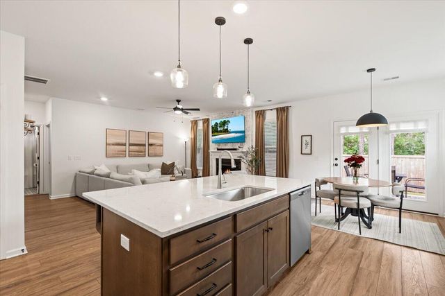 102 Ashley Cove Way, Summerville, SC 29483