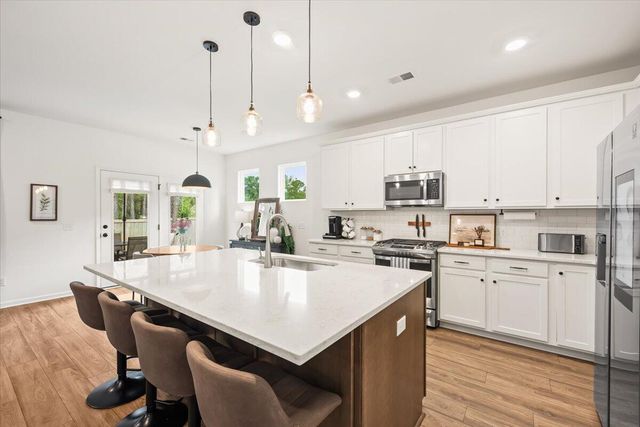 102 Ashley Cove Way, Summerville, SC 29483