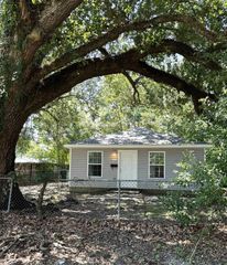 1026 14th Street, Lake Charles, LA 70601