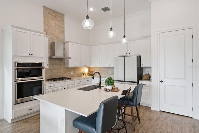 9236 SAN JOSE BLVD, Howey In The Hills, FL 34737